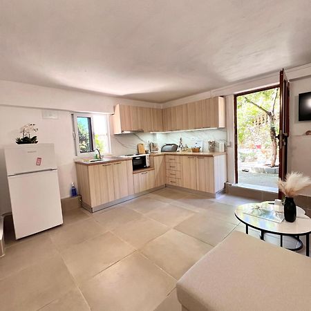 Petra Oliva Apartment Dhermi Bagian luar foto
