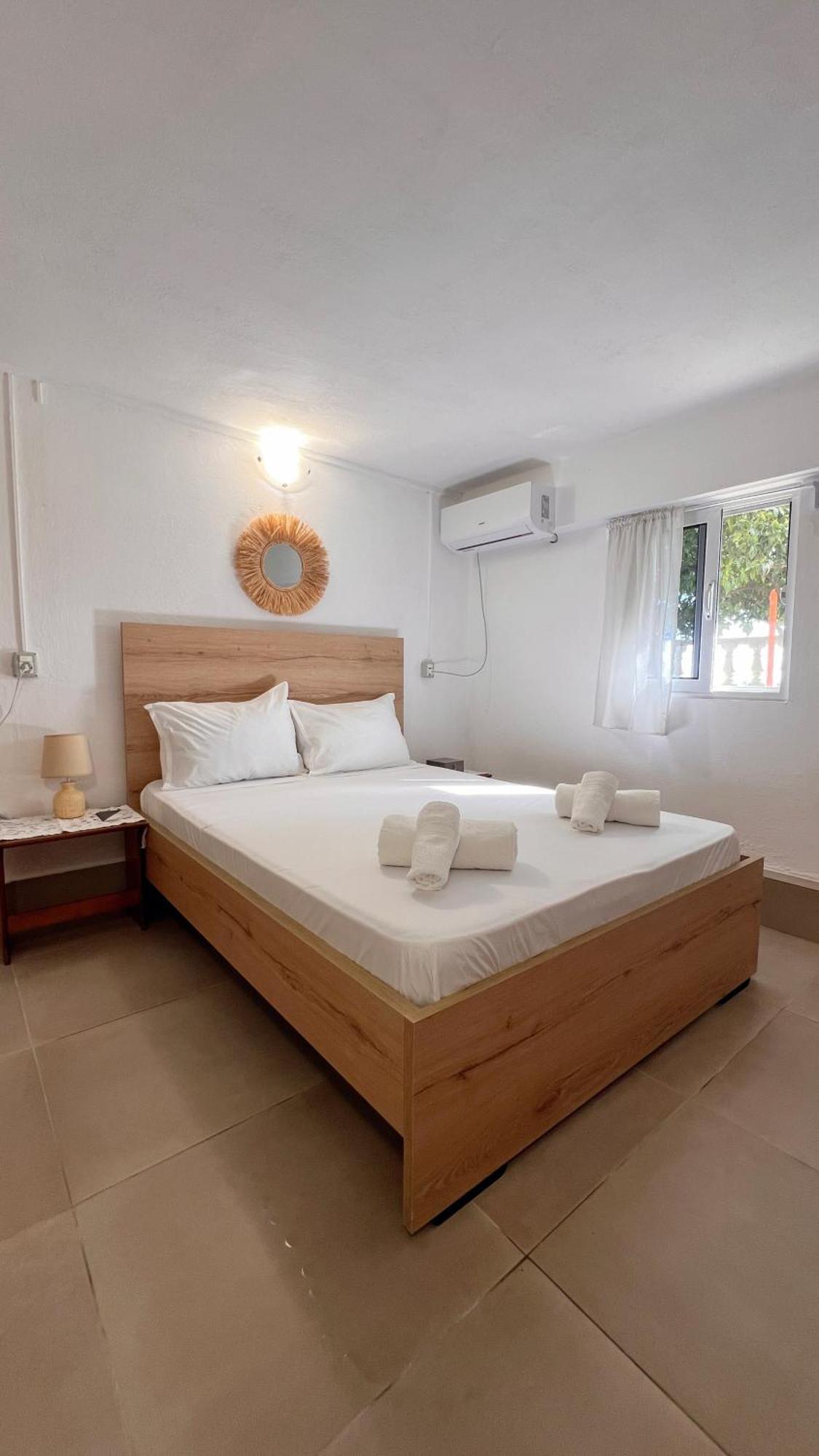 Petra Oliva Apartment Dhermi Bagian luar foto