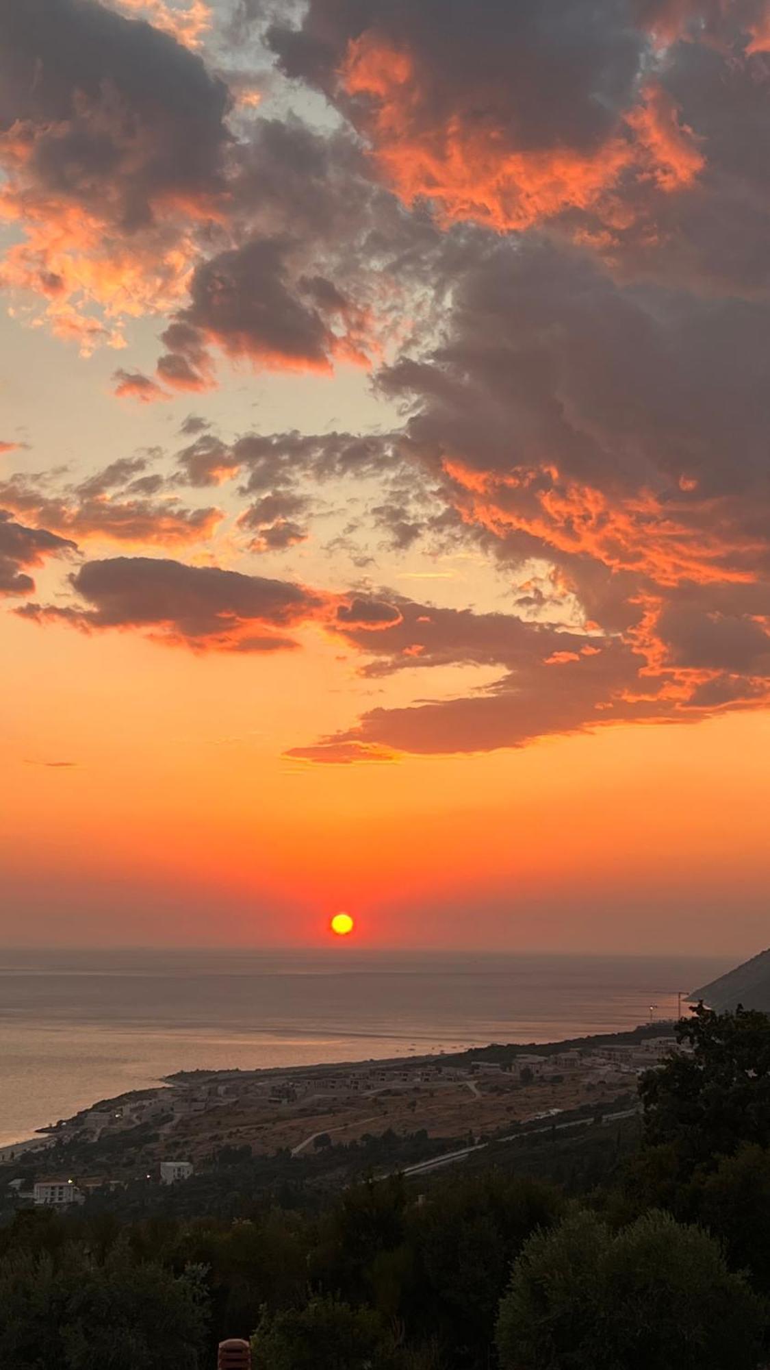 Petra Oliva Apartment Dhermi Bagian luar foto