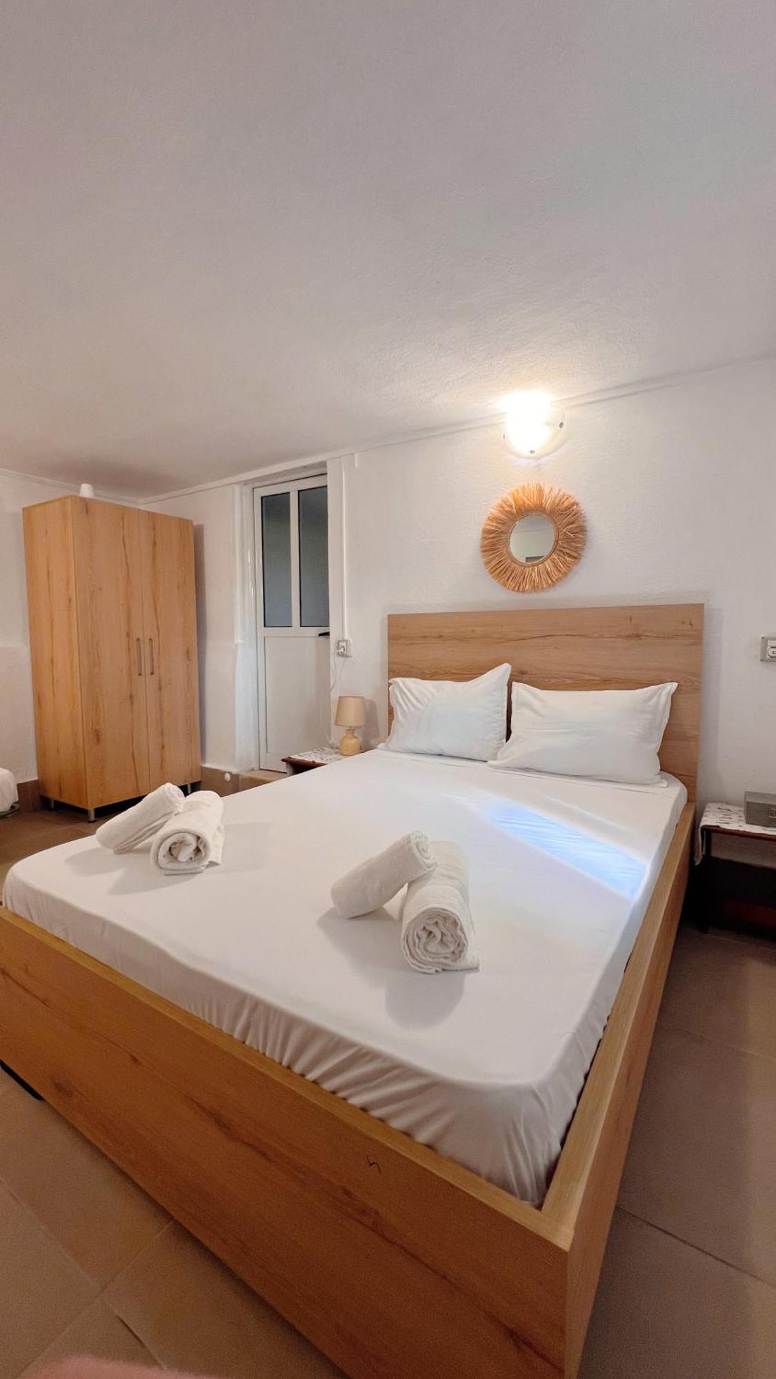 Petra Oliva Apartment Dhermi Bagian luar foto