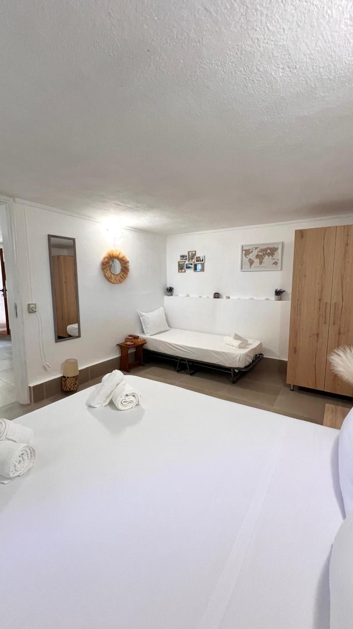 Petra Oliva Apartment Dhermi Bagian luar foto